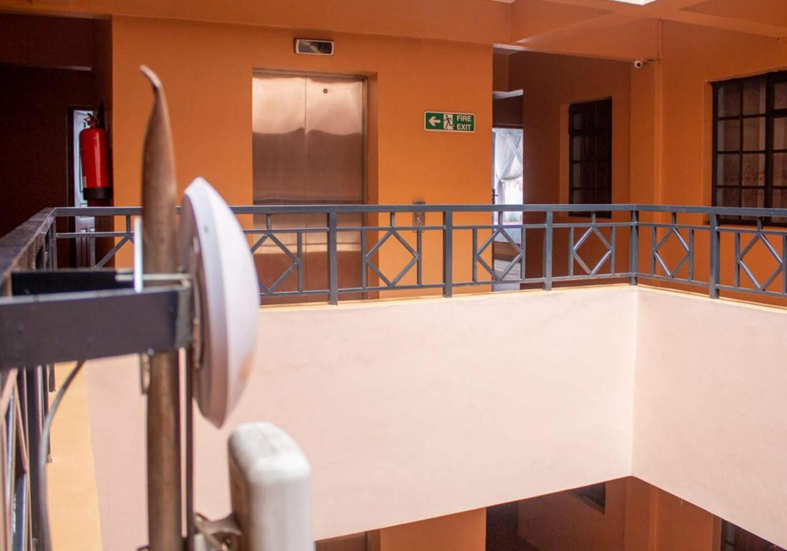 Deka Hotel Ngara Equity 奈洛比 外观 照片